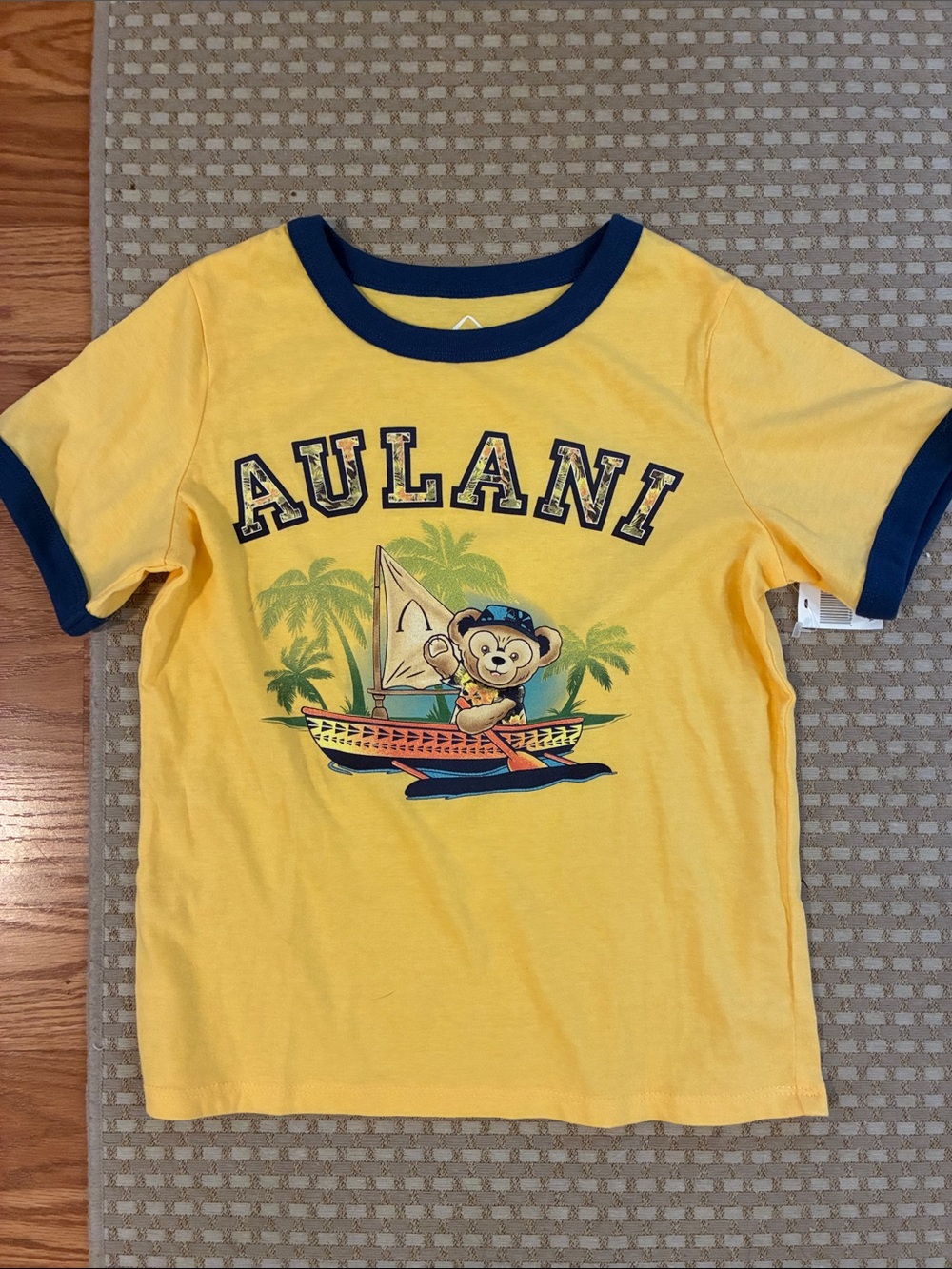 NWT Disney Aulani kids tee